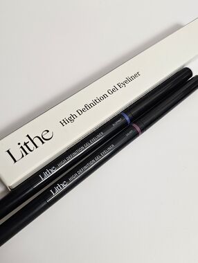 Lithe Beauty High Definition Gel Eyeliner pens shades Blueprint and Galaxy new
